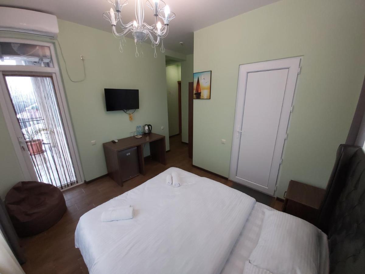 Hotel Maria Batumi Kültér fotó