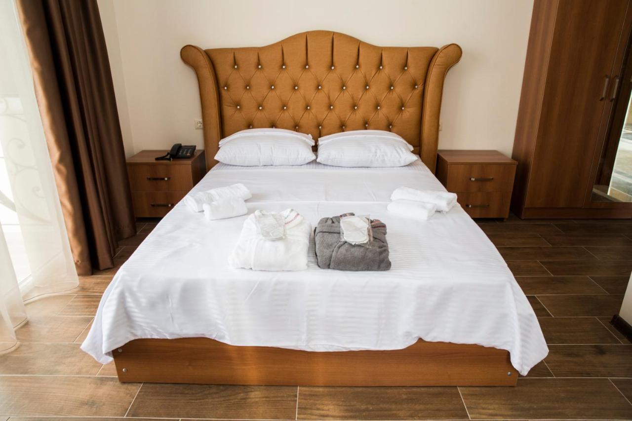 Hotel Maria Batumi Kültér fotó