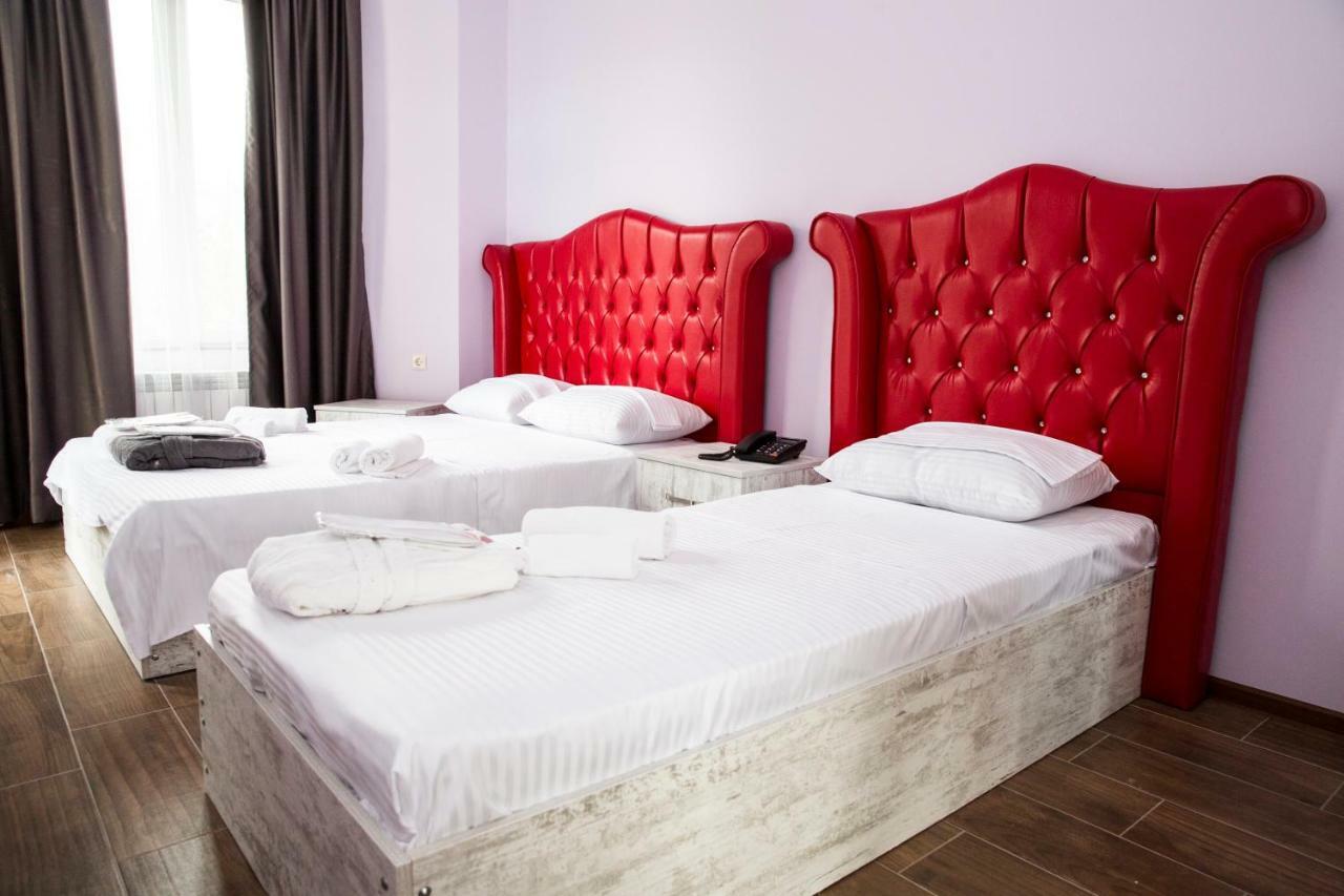Hotel Maria Batumi Kültér fotó