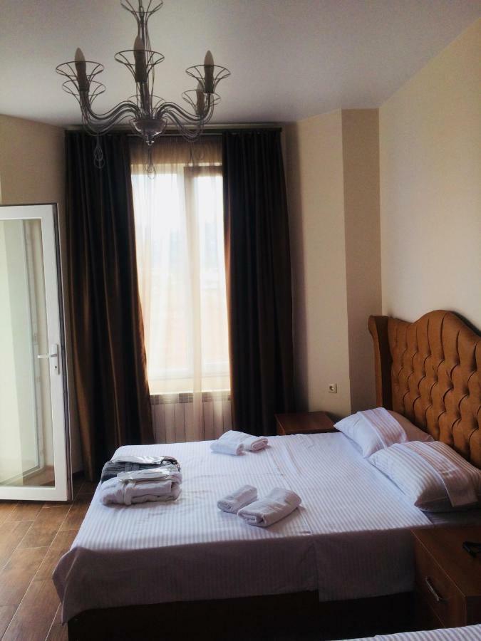 Hotel Maria Batumi Kültér fotó