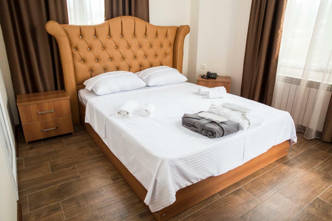 Hotel Maria Batumi Kültér fotó